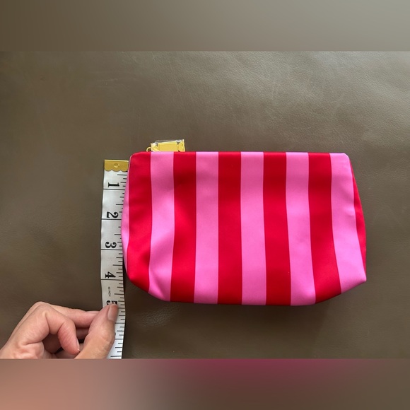 Estee Lauder Eyes, Hearts, Lips Wing Lipsticks and Kisses 3 Cosmetic Bags 💕♥️🫦 - Picture 11 of 13